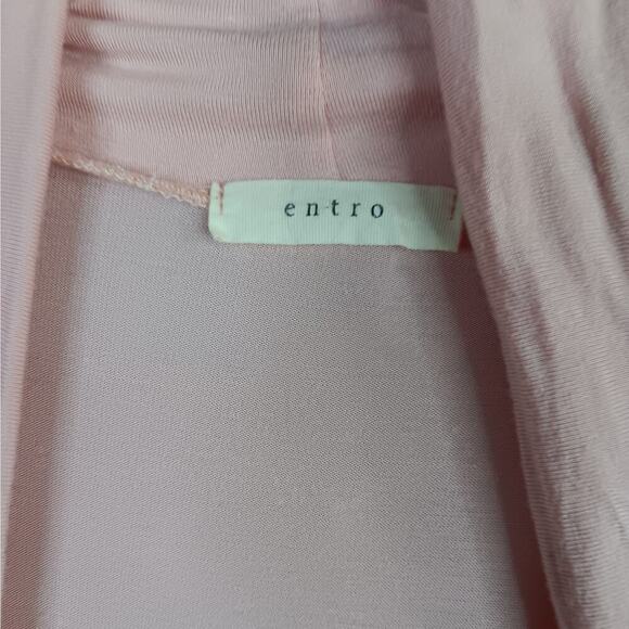 EUC Entro Rose, White, and Green Soft Handkerchief Hemline Vest Size 2X - Picture 3 of 6